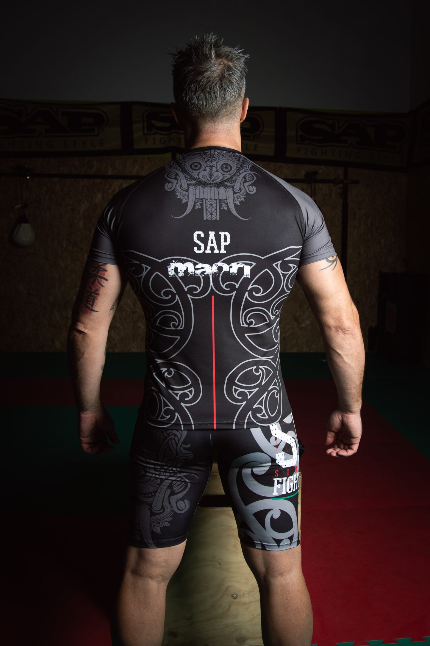 RASHGUARD SAP MAORI