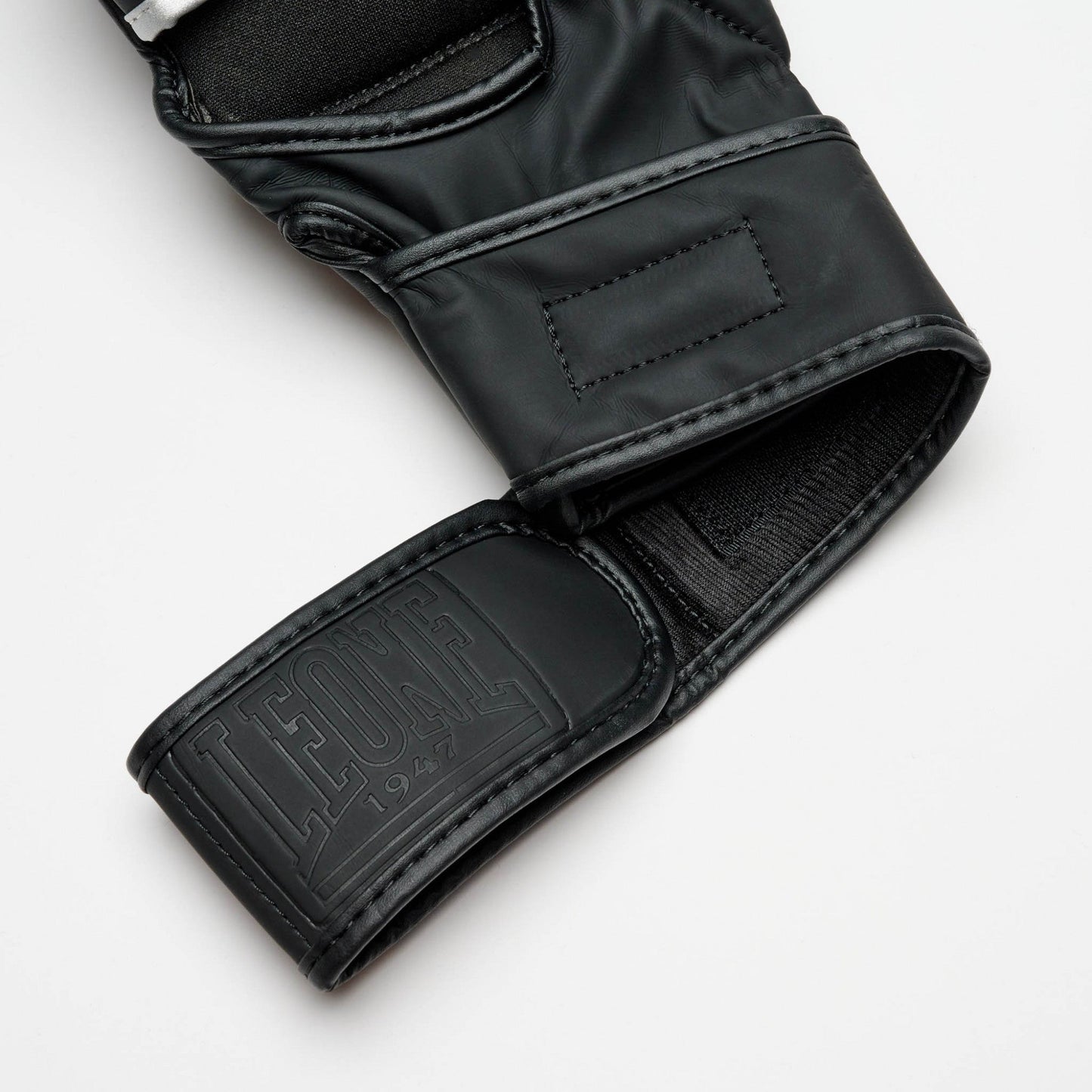 GUANTI DA MMA BLACK EDITION LEONE 1947 GP121